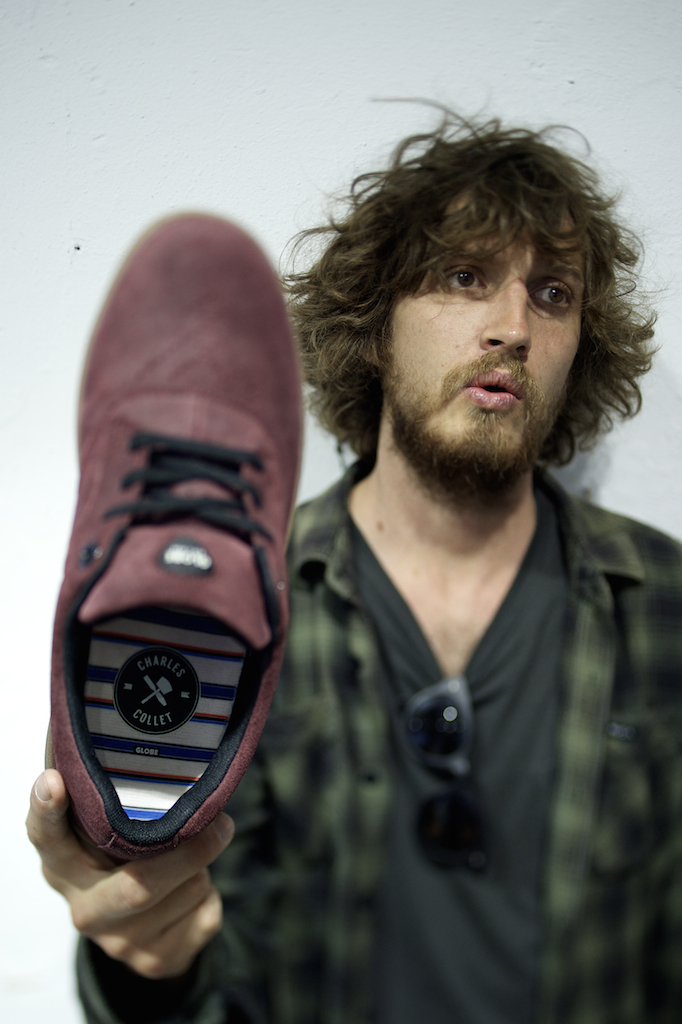 Globe's Charles Collet with his burgundy colorway for the David Gonzales Eagle SG @ Bright tradeshow in Berlin