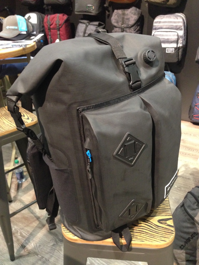 dakine cyclone ii dry pack