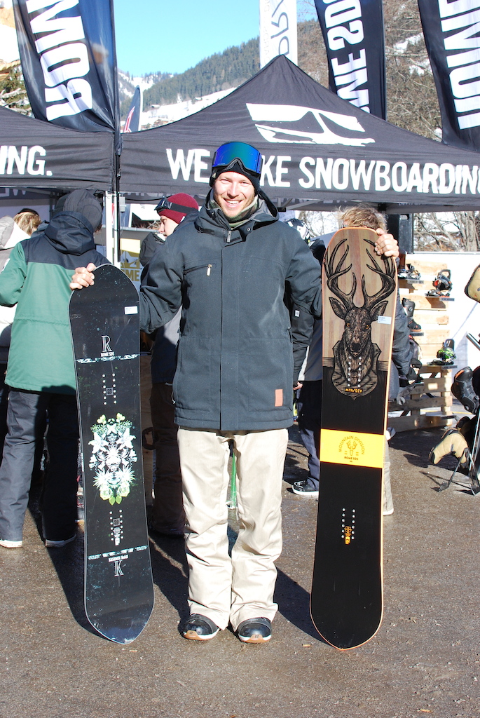 33 Rome SDS Sales & Marketing Manager Phil Kämmerer with the new women’s model Kashmir & the men’s Mountain Division