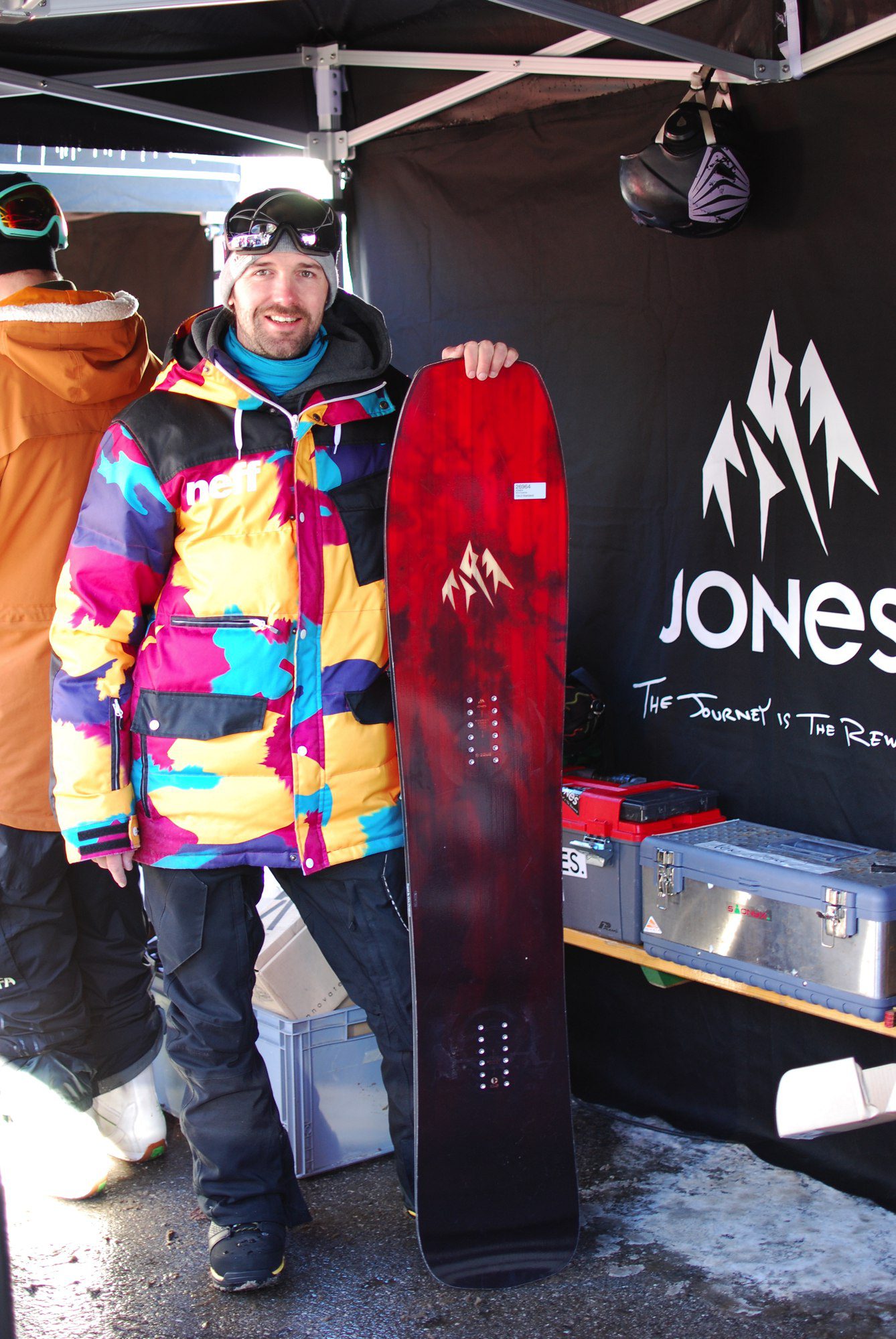 41 Christoph Bammer from Austrian Motion Sports Distrubtion with the new Jones Snowboards Mind Expanda