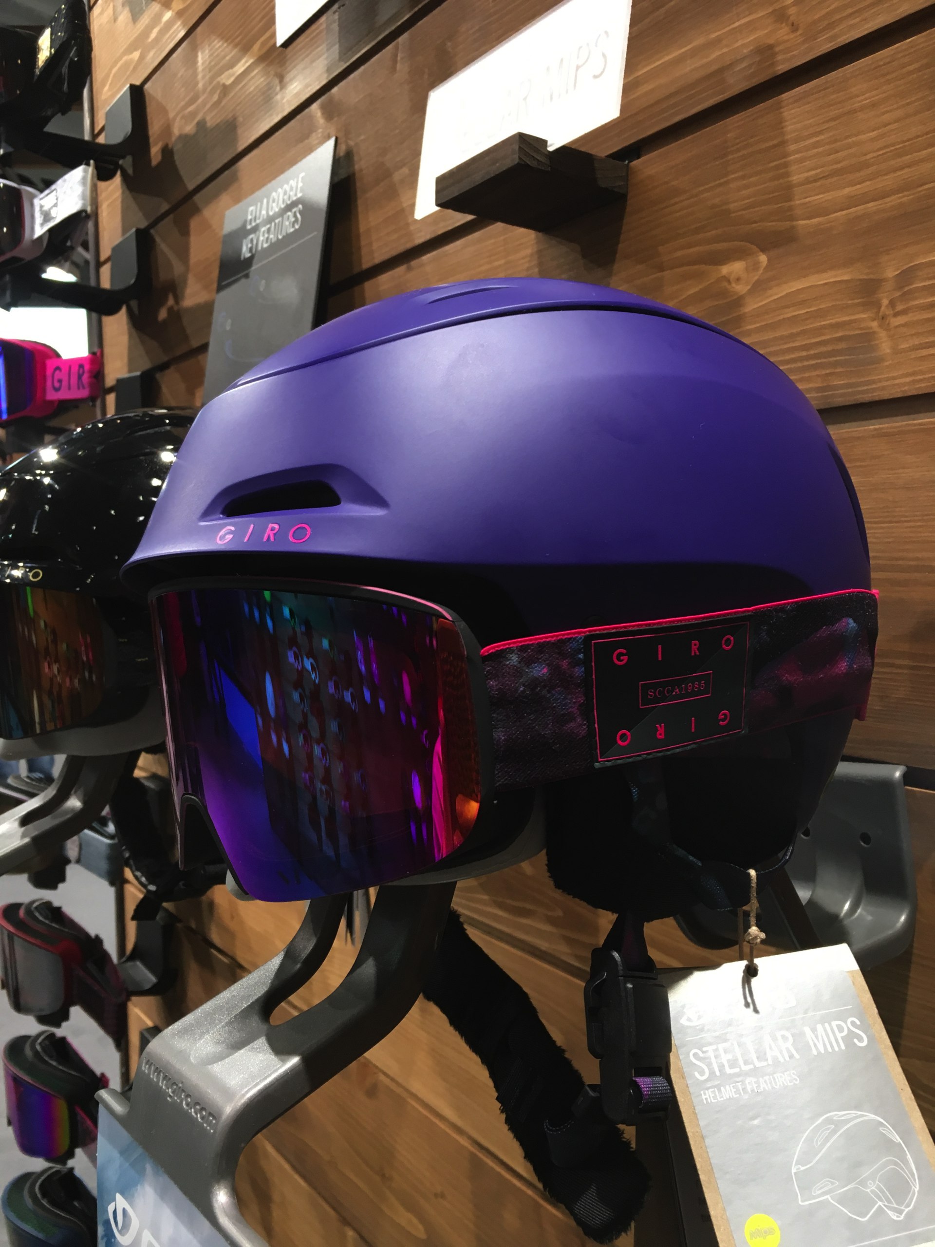 Giro’s new premium set up for women – new Ella google with magnetic quick change system & Vivid lense with the new Stella helmet with conform fit