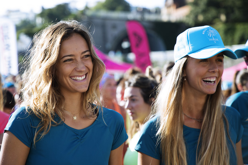 ROXY girls Justine Mauvin & Loiola Canales at #ROXYFitness San Sebastian, Spain – Credit ROXY
