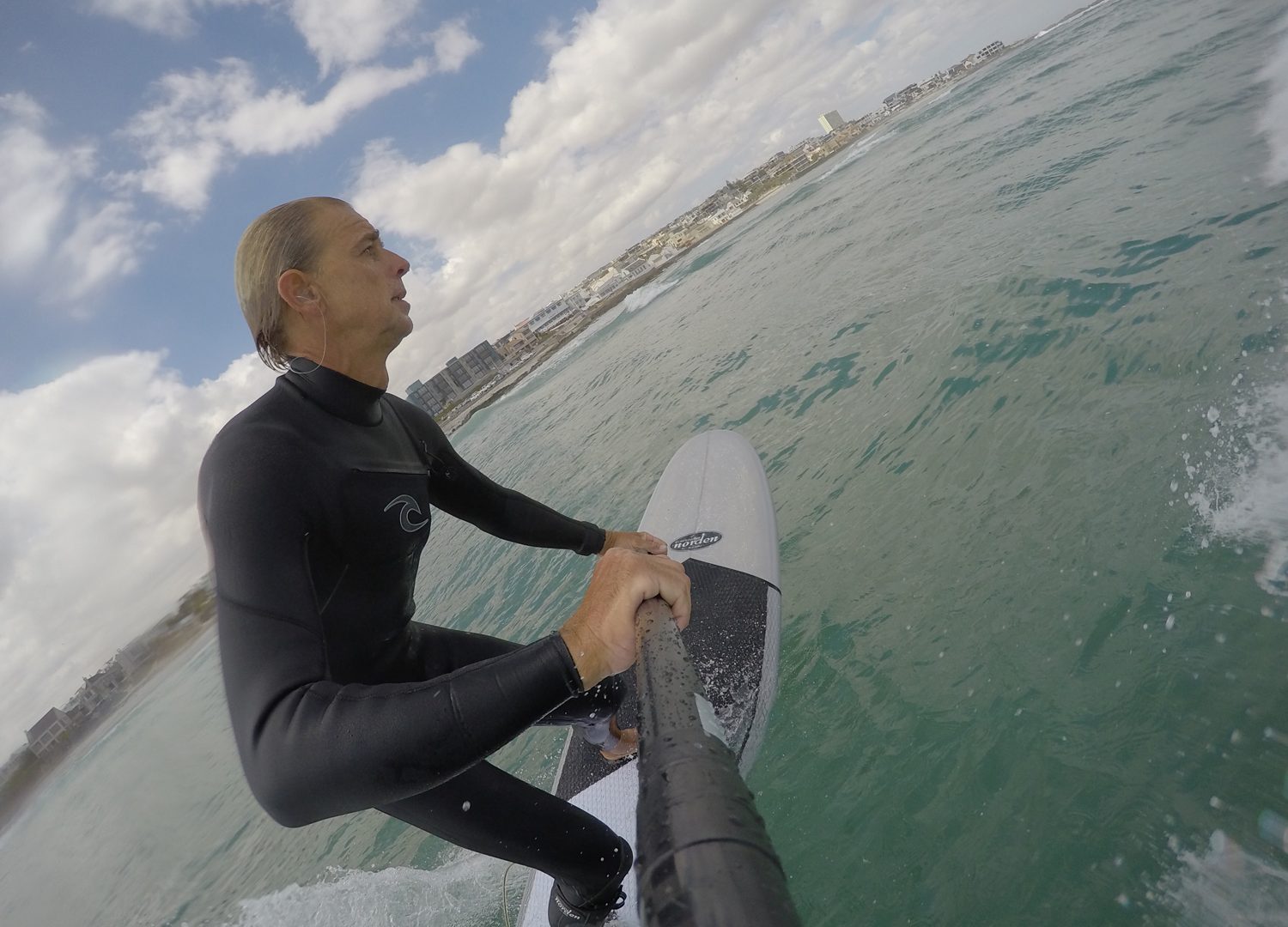 AndyWirtz-by-GoPro-TableBay-Longboard-SUP (1)v2S