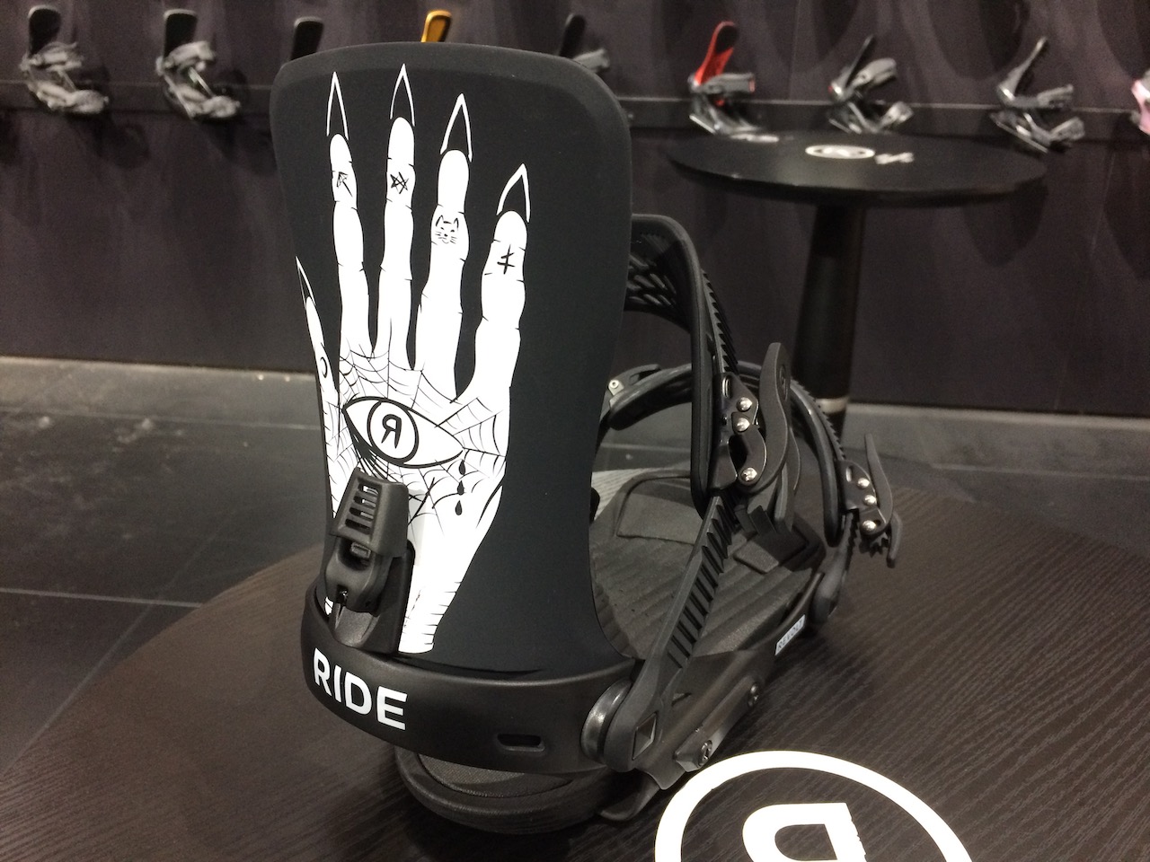 Ride’s Revolt all mountain freestyle binding with Hands of Doom graphic