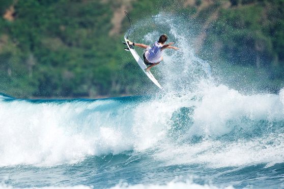 Ryan Callinan Signs with Ocean and Earth
