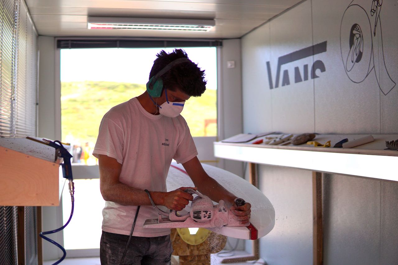 11 Local shaper Manel Sousa (@LiveStoked) grafting.