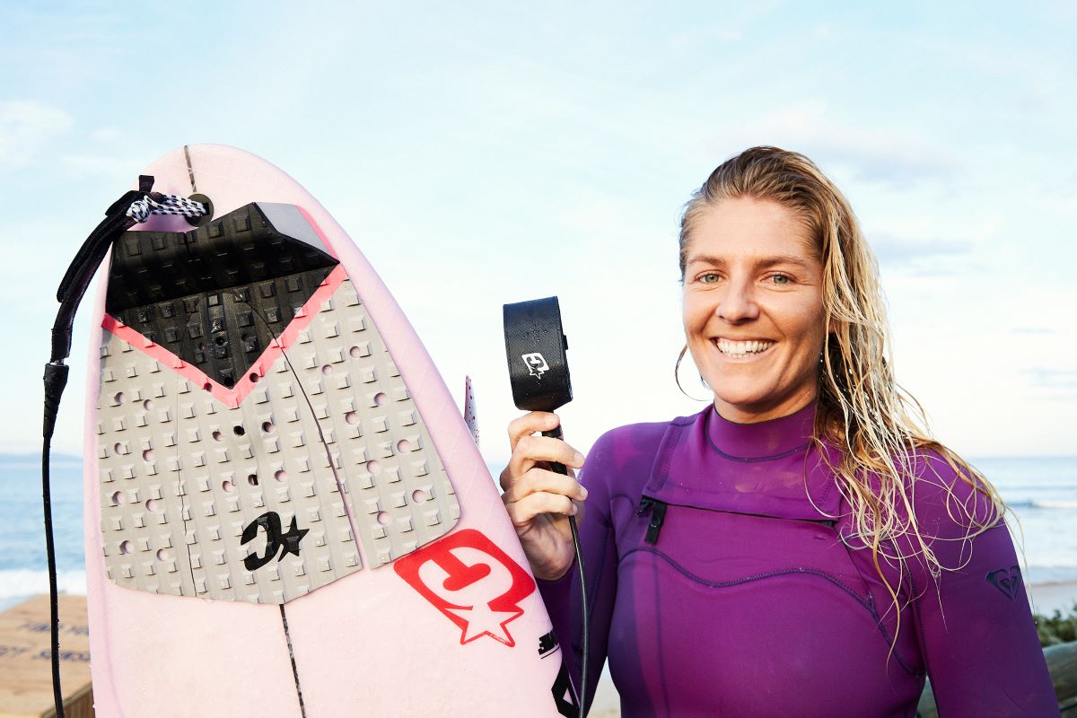 Steph Gilmore signs with Creatures of Leisure surf.docx
