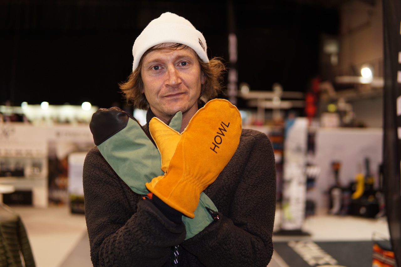 Howl’s Highland (yellow) & Network mitts
