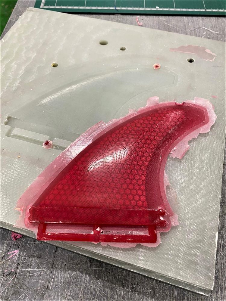 Cobra fin