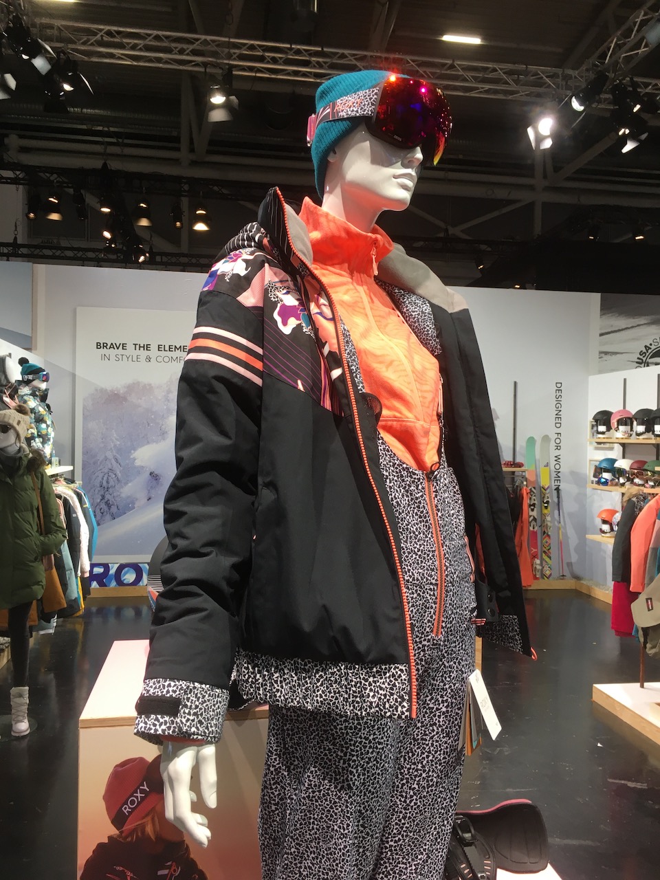 Roxy’s Pop Snow jacket uses a comination of recycled materials, earth friendly chemistry and waterless dying techniques ,
