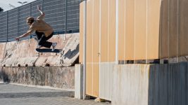 Alexey Krasniy Ollie Up Popshuvit Off DVL