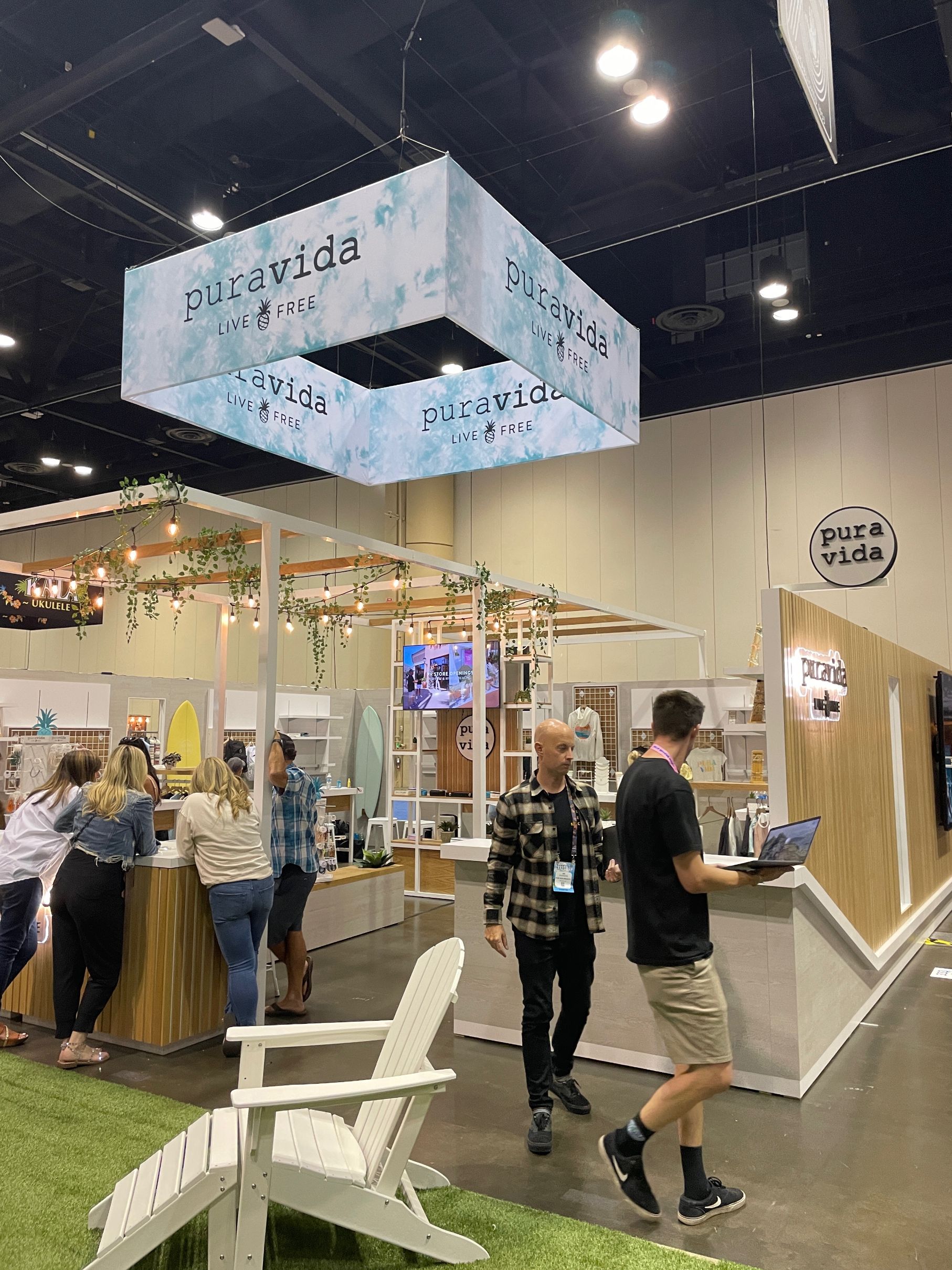 Pura Vida booth