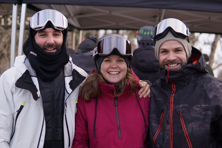 The Snowboard Shop’s Darren Williams (right) with Burton's Dan Chrichton (left) with Anna Smyth (Sputnik, UK)