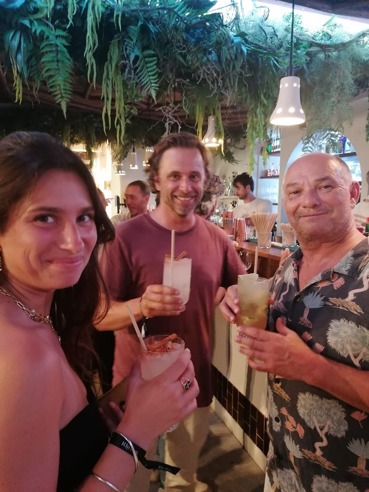 Hotdogger mag founder and publisher, Erwann Lameignère (center) and Franck “Chap” Chapelan, Sales Agent.