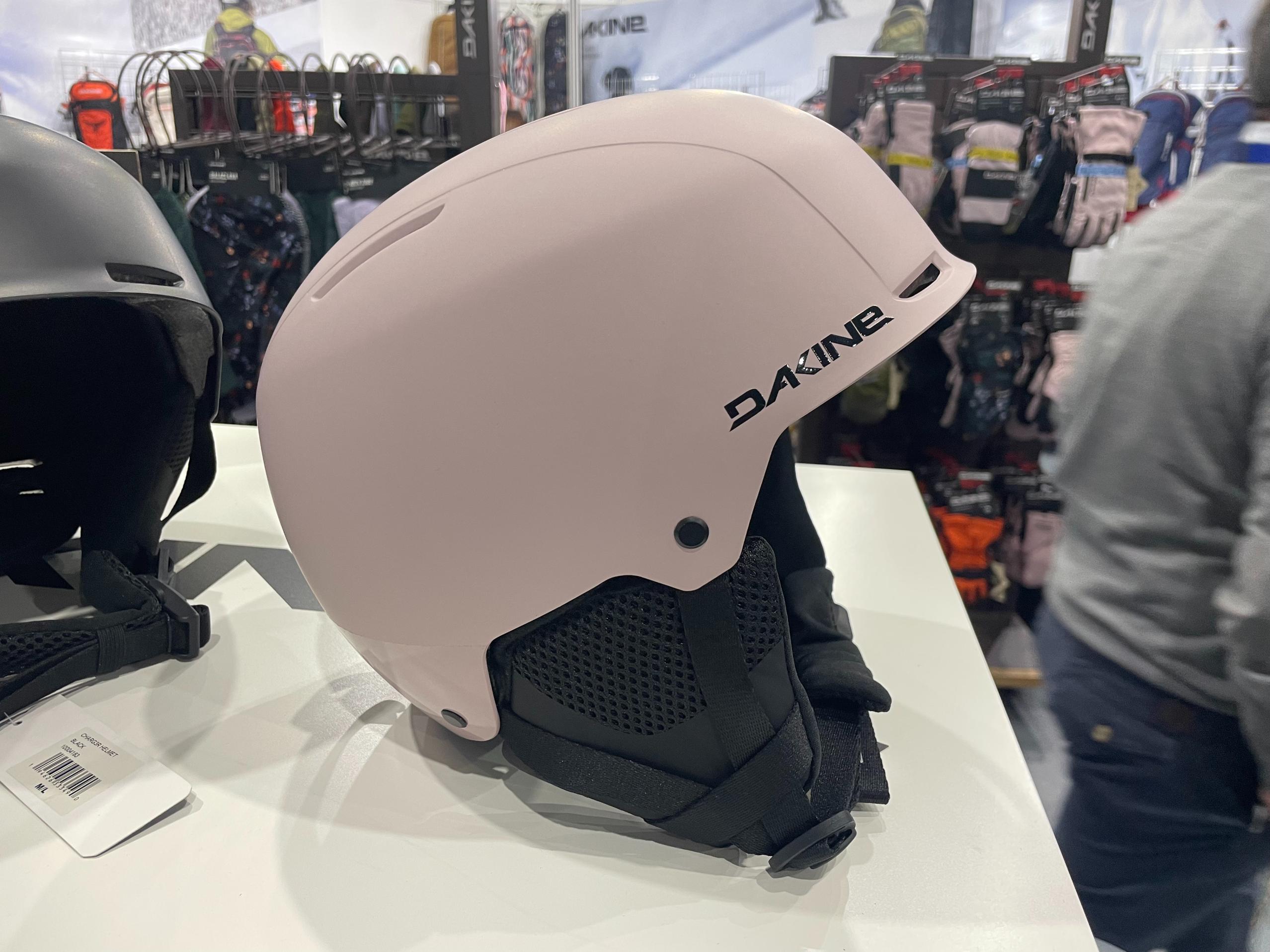 Dakine launching helmets for 24_25 this is the charger mips helmet