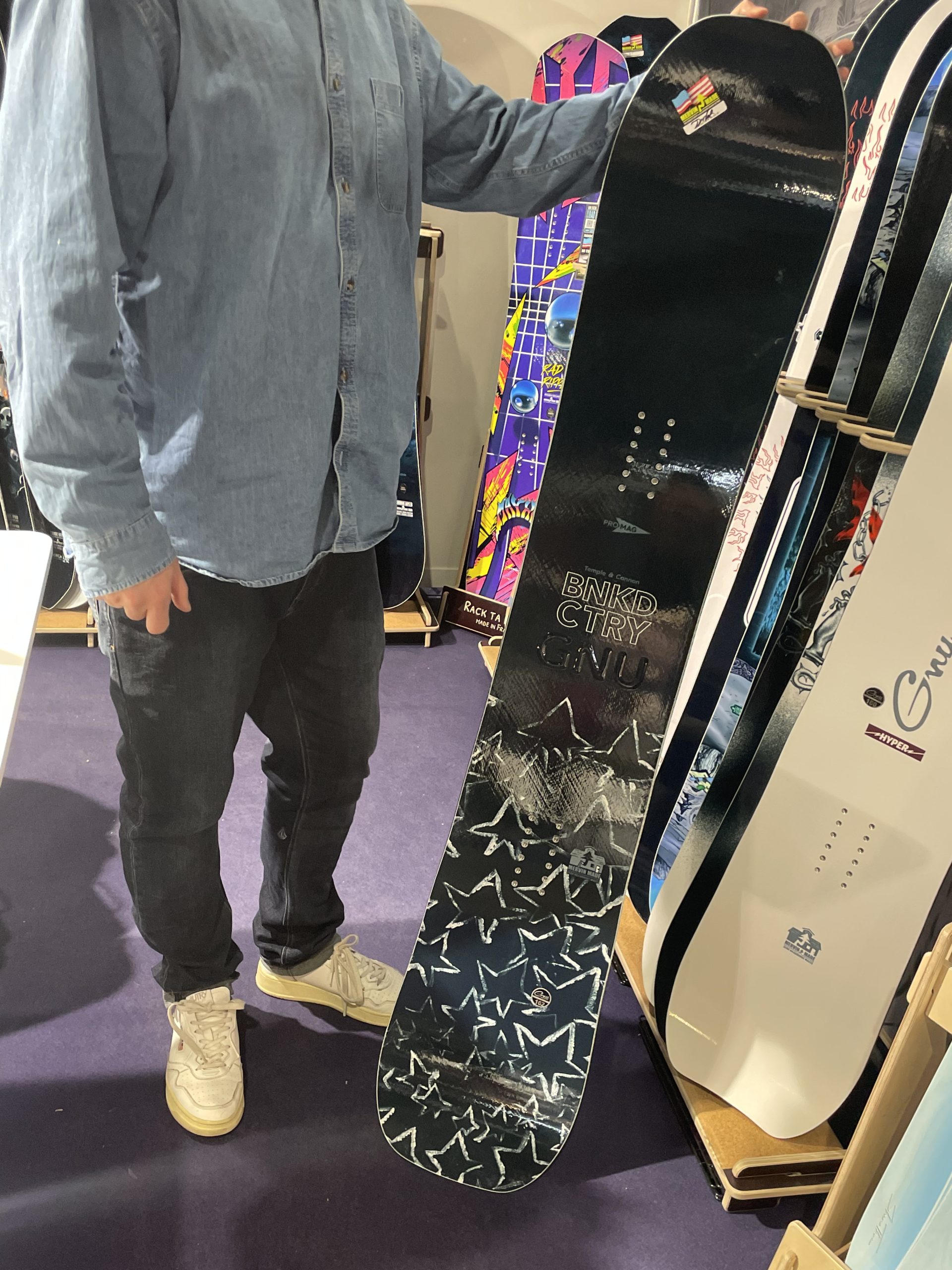 Gnu Banked Country Snowboard 2024