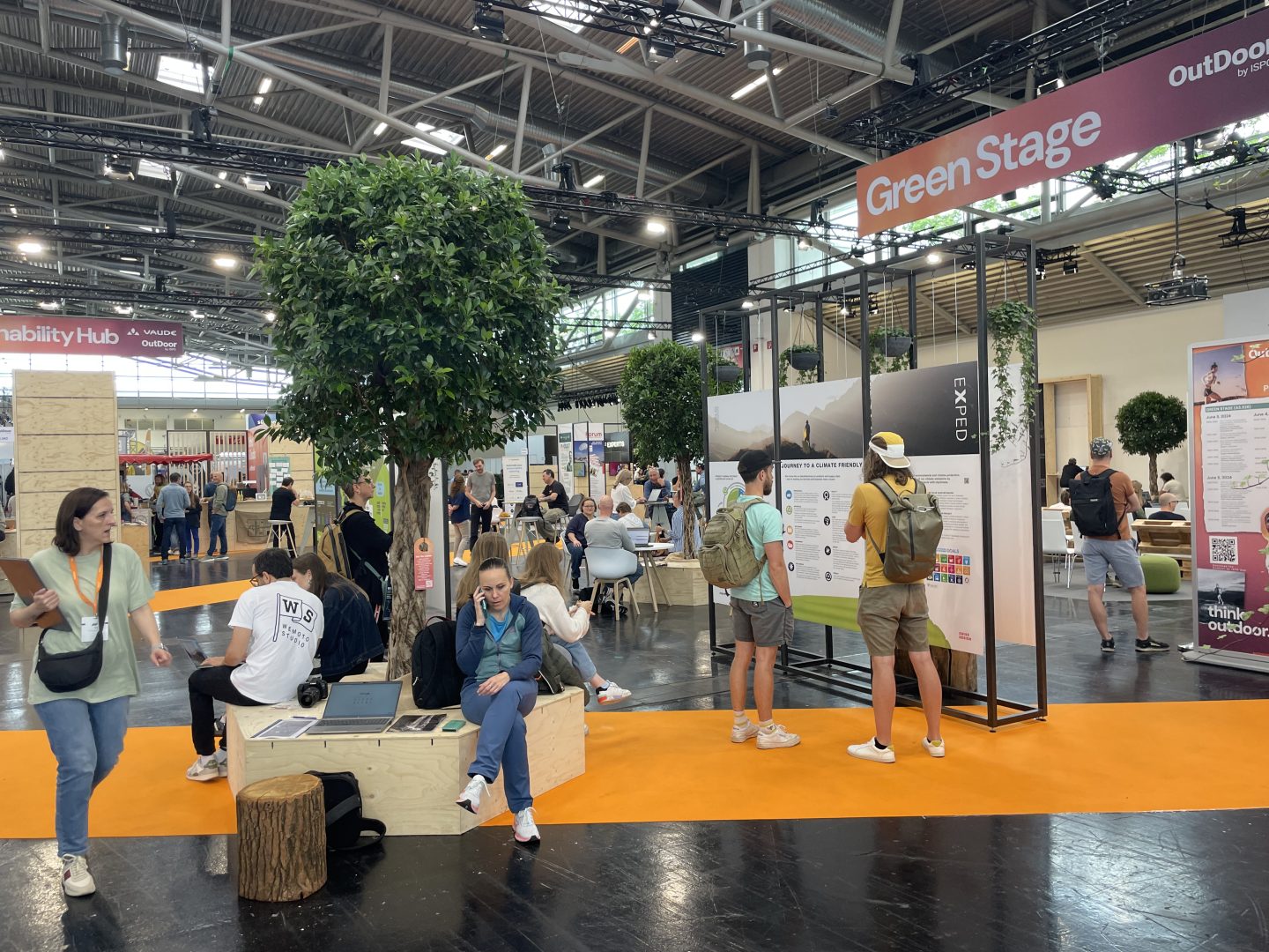 2.5 Around the show