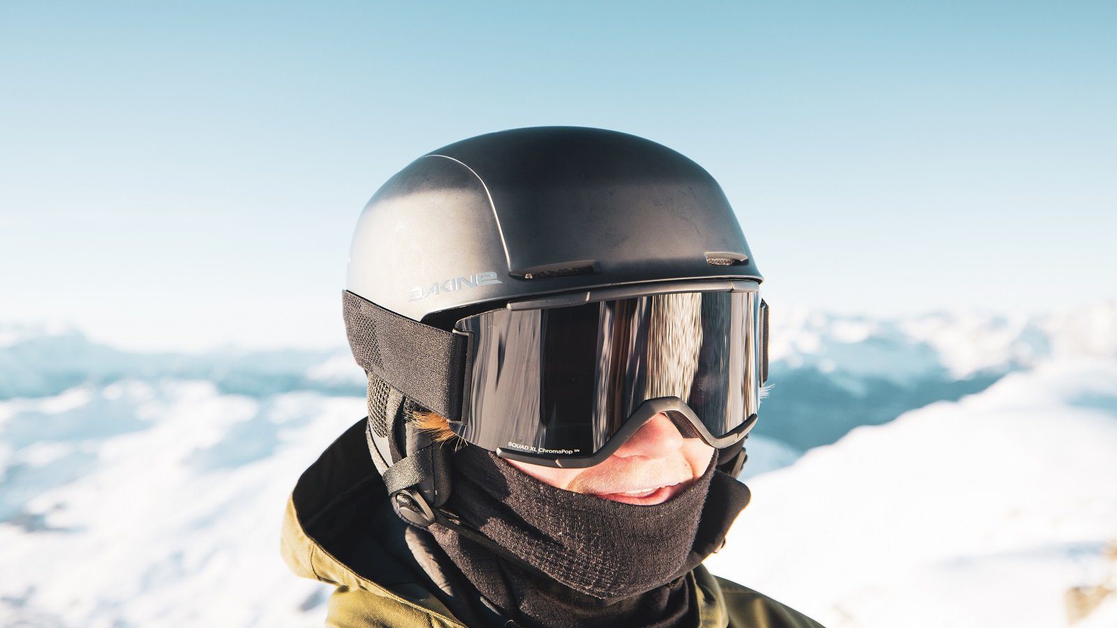 CHARGERHELMET BLACK 10004183 BLACK LIFESTYLE02