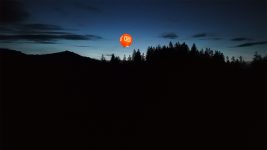 Ballon_am_Nachthimmel