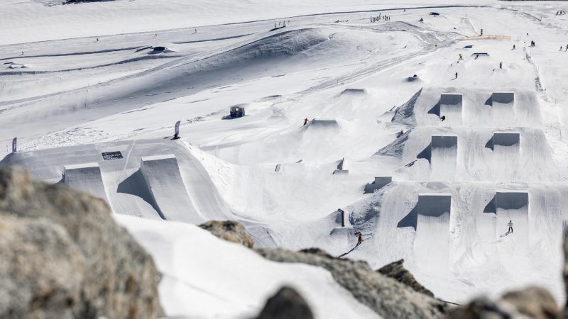 Hintertux Park Opening – The Snowboard Season is ON!