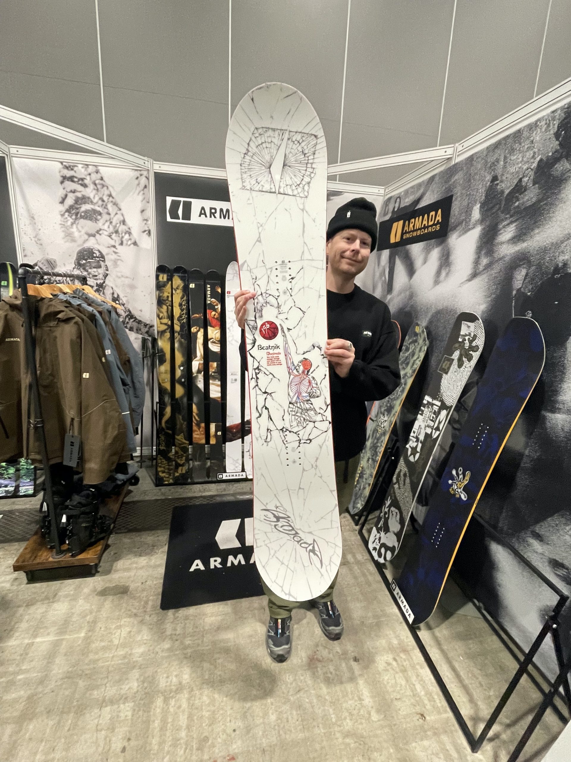 danimals ride snowboards Armada's x Danimals Beatnik directional twin all mountain freestyle board