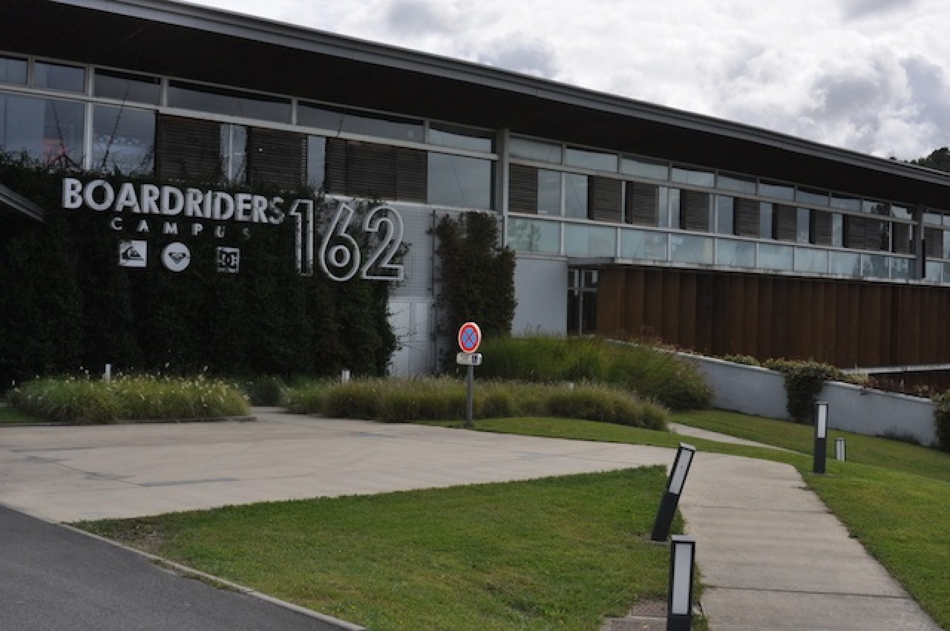 vervagen ingenieur pastel Quiksilver Global HQ, St Jean de Luz, SW France - Boardsport SOURCE